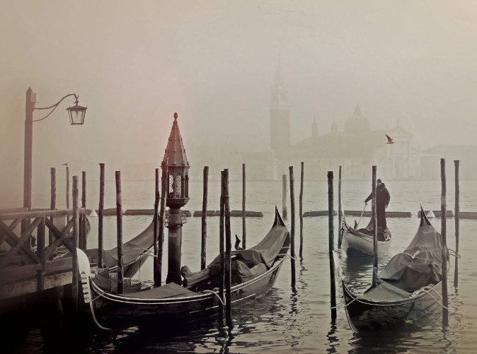 0010_Schoene Aussichten Touristik_Venedig_gondola-1035684_1920
